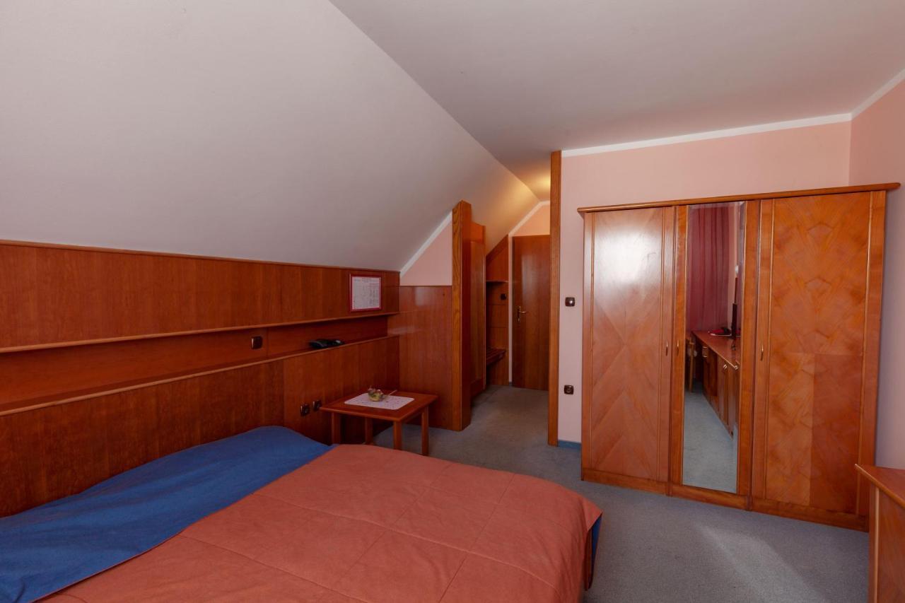 Gostisce Prosnik Hotel Ormoz Bagian luar foto