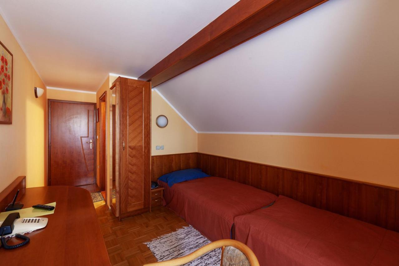 Gostisce Prosnik Hotel Ormoz Bagian luar foto