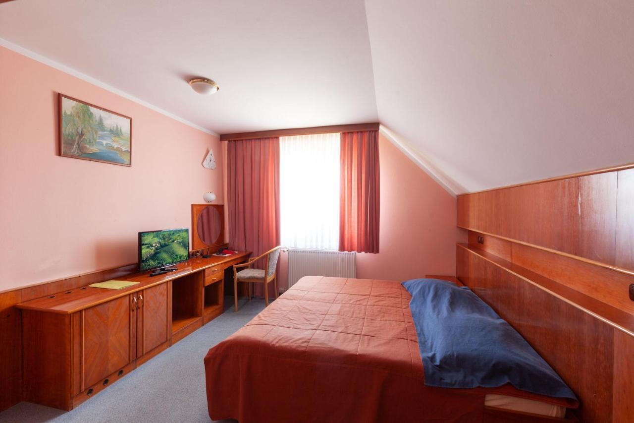 Gostisce Prosnik Hotel Ormoz Bagian luar foto